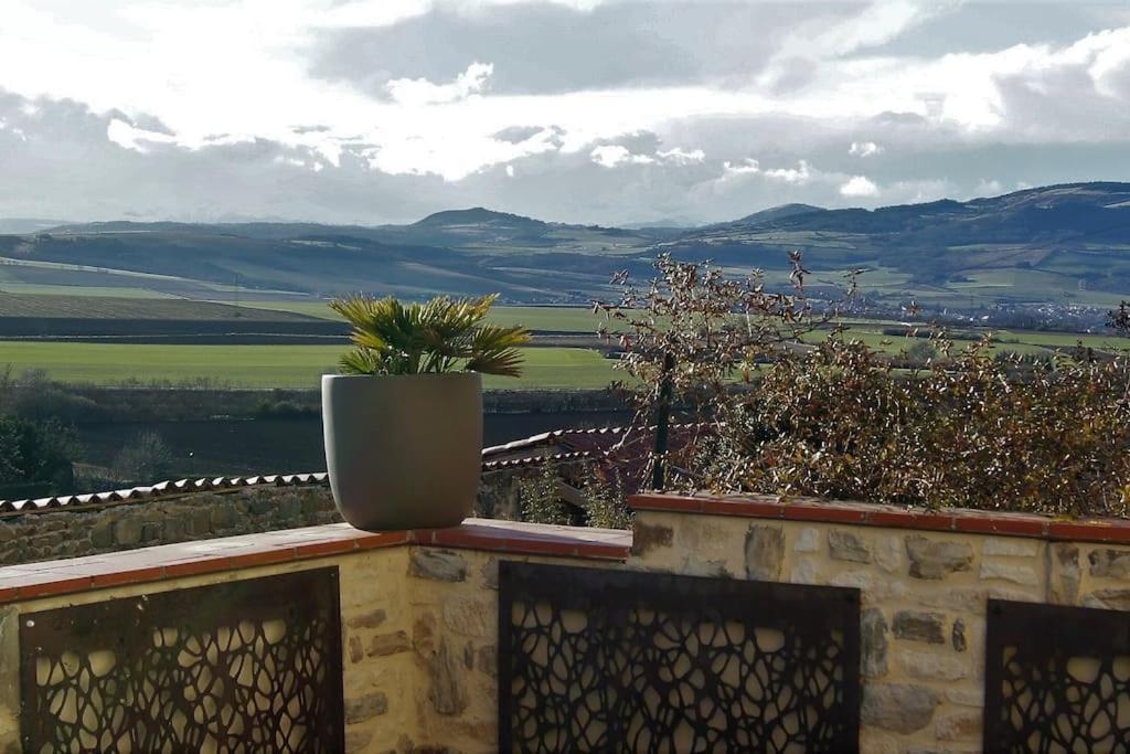 Les Pierres Blondes Montpeyroux (Puy-de-Dome) Exterior foto